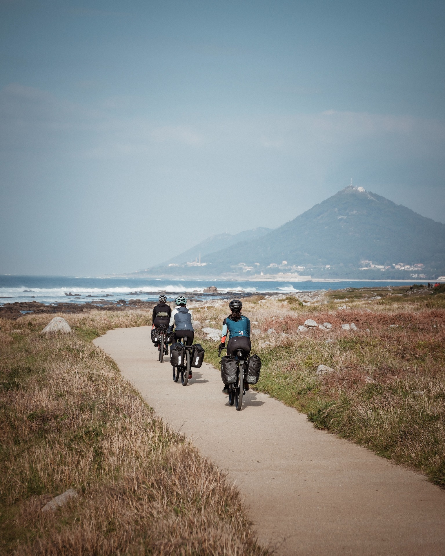 Open landskapes, quiet cycle paths. Photo: Feel Viana