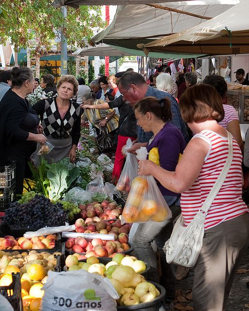 Bustling life at the Barcelos market.