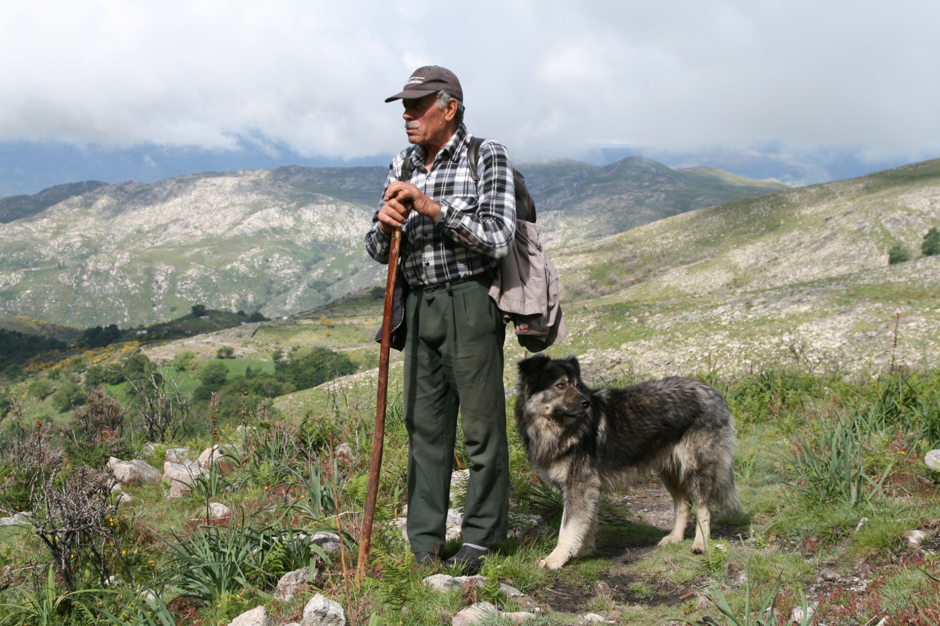 A shepard with his dog. Photo: Portugal Green Walks
